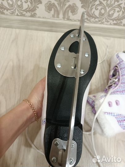 Коньки женский 37