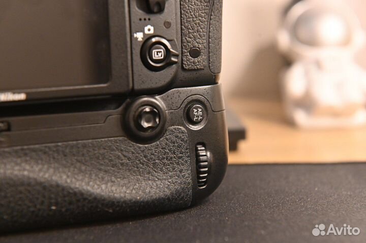 Батарейный блок Meike for Nikon d750