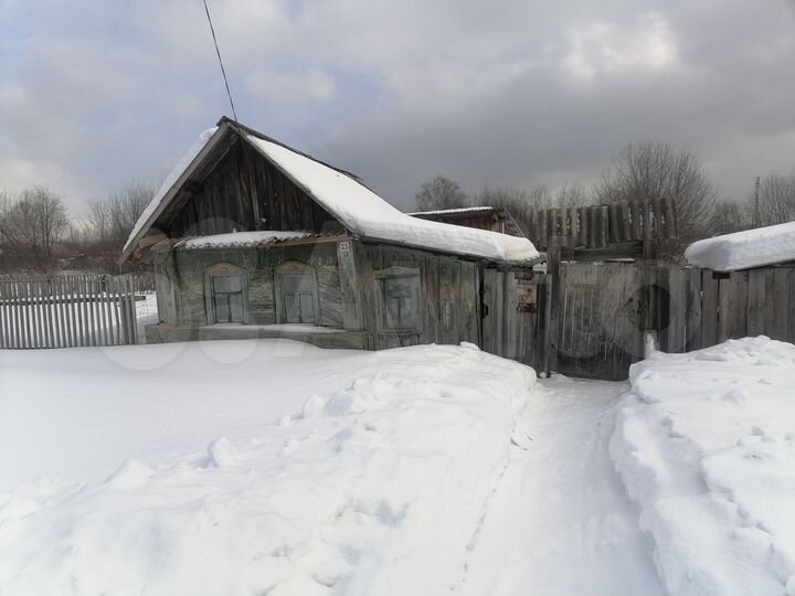 Дом 25 м² на участке 8 сот.