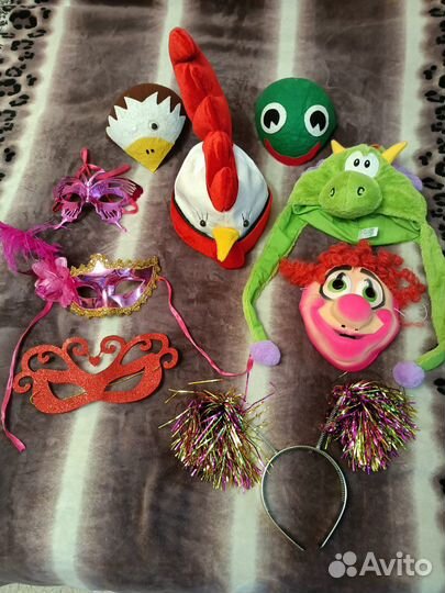 Карнавальные головные уборы и накидка