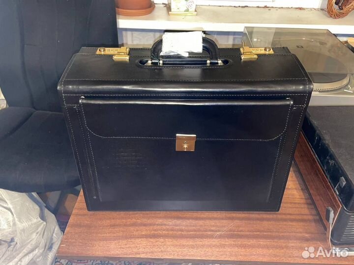 Винтажный кожаный портфель (чемодан) 60-х годов, с