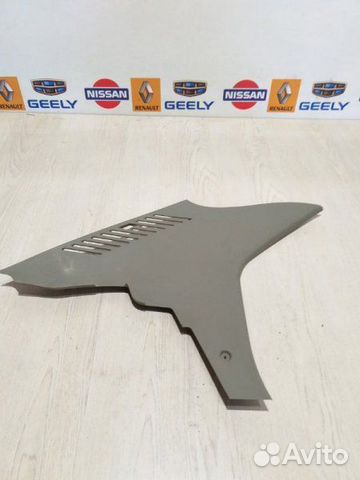 Обшивка Накладка задней стойки Renault logan