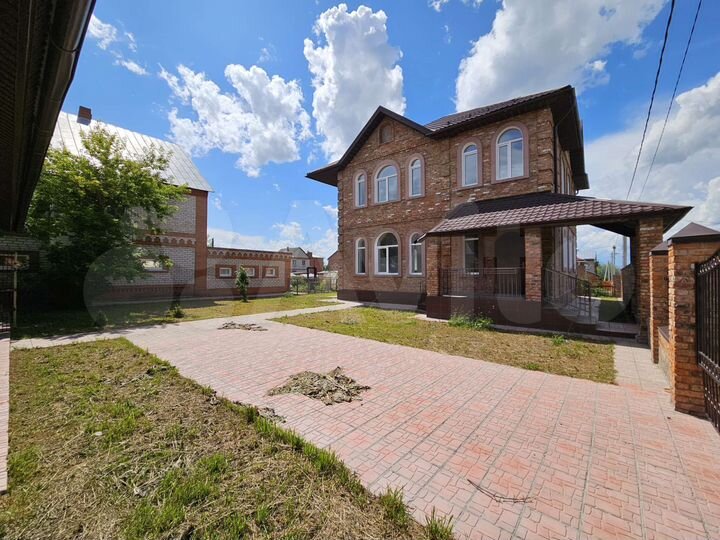 Дом 217 м² на участке 6 сот.