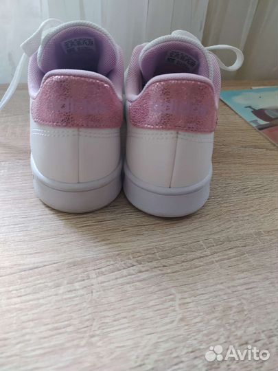 Кеды adidas для девочки