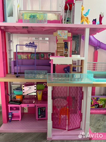 Кукольный домик Барби с лифтом. оригинал