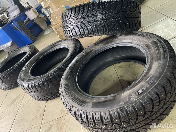 Bridgestone Ice Cruiser 7000S 215/60 R16