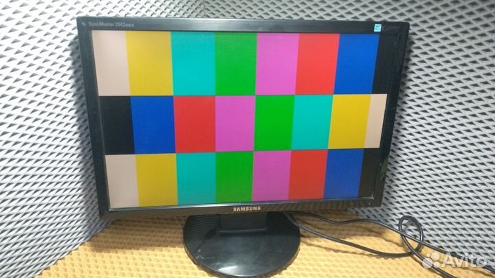 Широкоформатный ЖК монитор Samsung 2043NWX