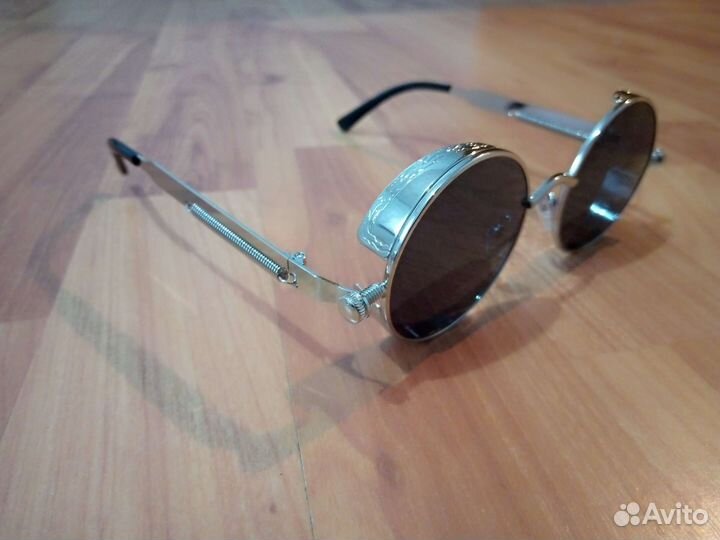 Солнцезащитные очки