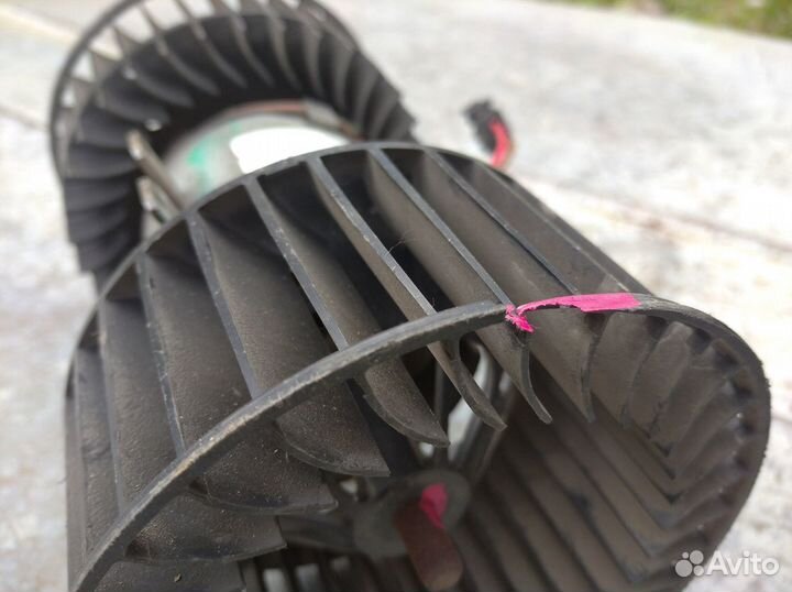 Моторчик отопителя Бмв е34