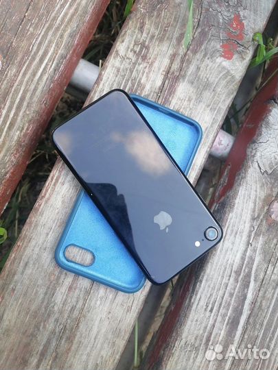 Телефон iPhone 7