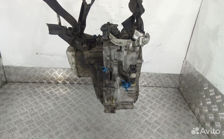 МКПП (механическая коробка переключения передач) C