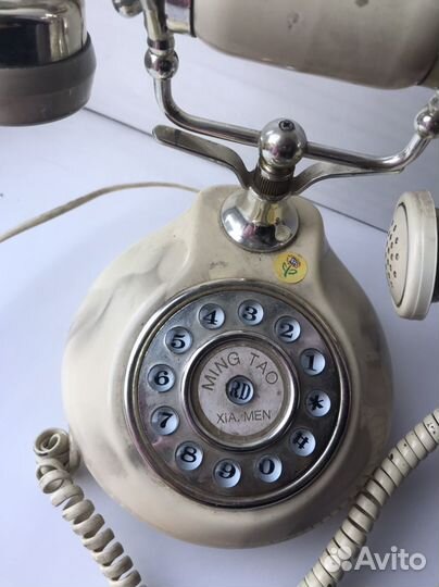 Винтажный телефон