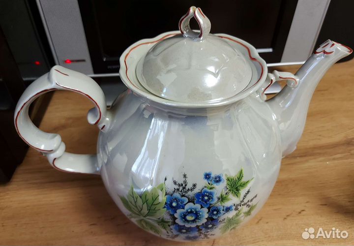 Фарфоровой чайник