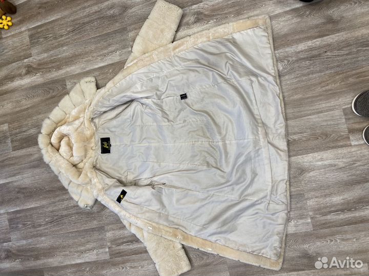 Шуба мутоновая с капюшоном 48