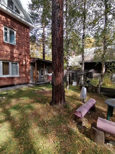 Коттедж 240 м² на участке 5 сот.