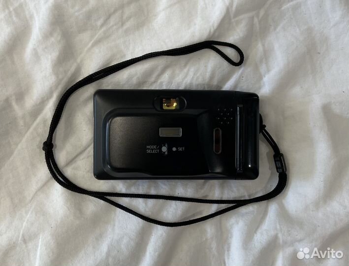 Плёночный фотоаппарат yashica minitec af