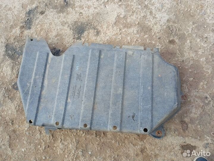 Vw vento защита пыльник