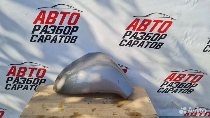 Крышка правого зеркала Peugeot 308