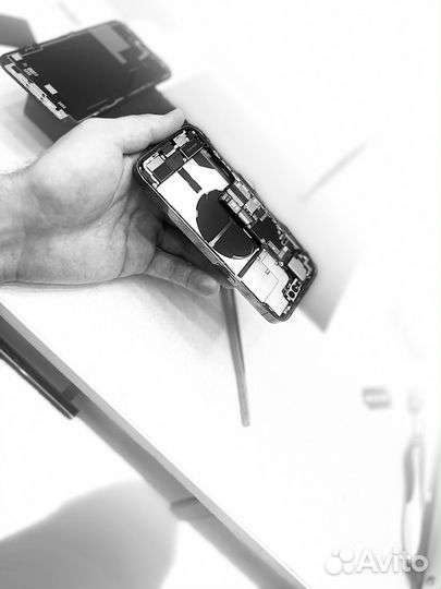 Ремонт дисплея Айфон 14 Pro