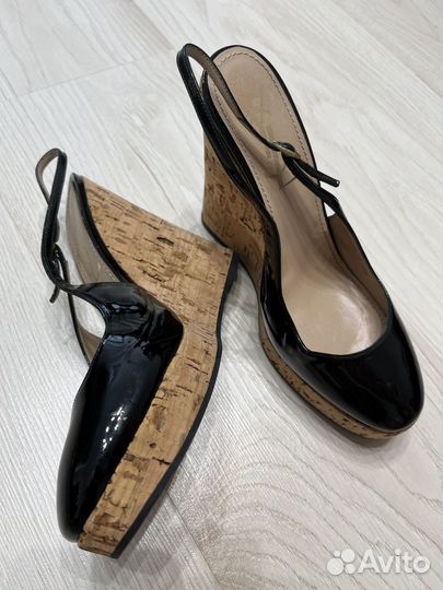 Босоножки женские