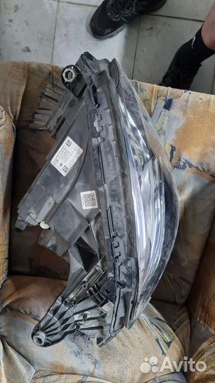 Фара передняя правая Mercedes W213