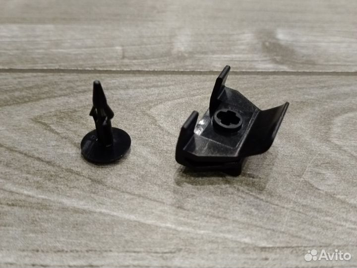 Клипса подкрылка Тойота Рав 4 40 13-19