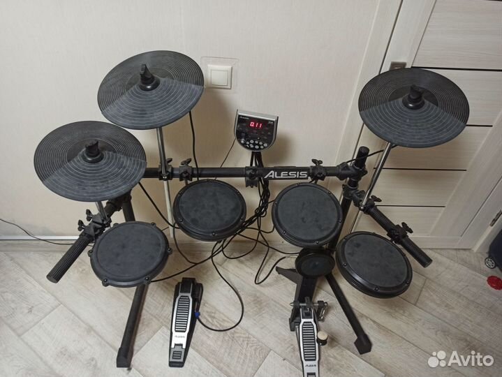 Электронные ударные alesis dm6
