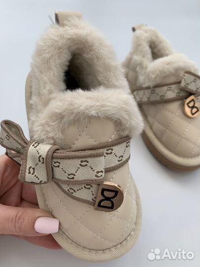 Ботинки демисезонные для девочки 26 р 18см новые