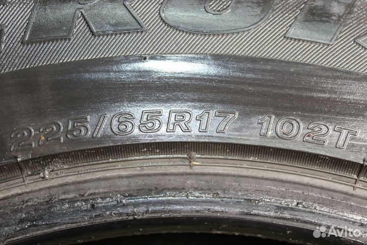 Bridgestone Ice Cruiser 5000 225/65 R17 102T