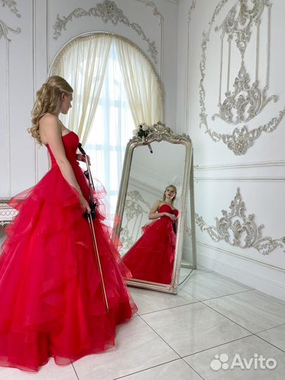 Скрипачка на мероприятие