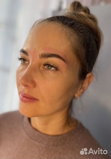 Оформление и окрашивание бровей