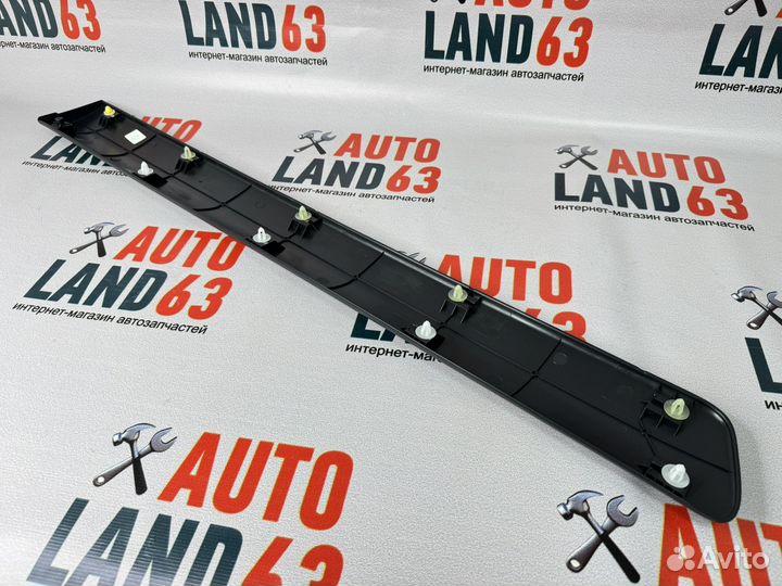 Молдинг передний двери правый Ларгус 8450000408