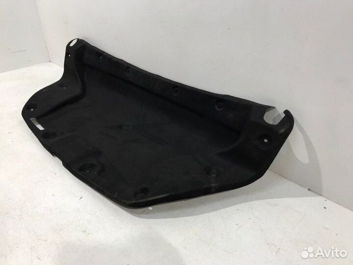 Обшивка крышки багажника задняя Toyota Camry V70