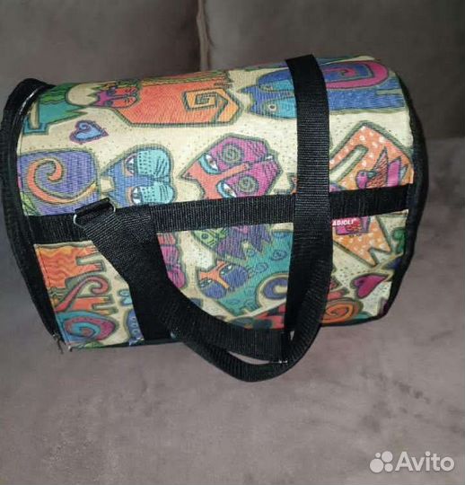 Переноска для кошек и собак