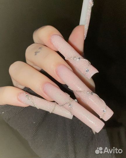 Наращивание ногтей