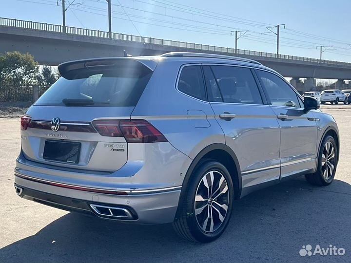 Volkswagen Tiguan L 2.0 AMT, 2021, 35 000 км