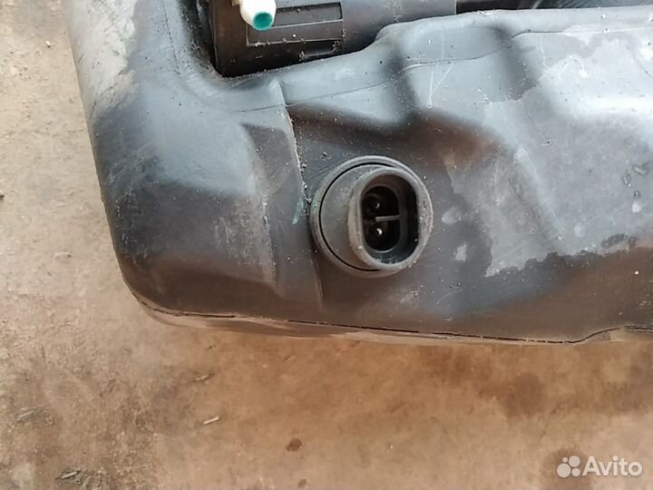 Бачок омывателя Opel Zafira C