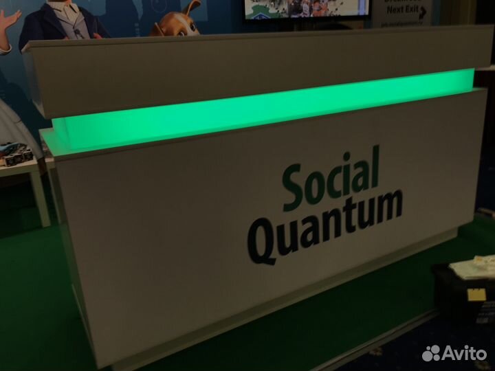 Стойка ресепшен. Стенд для выставки на заказ и в н