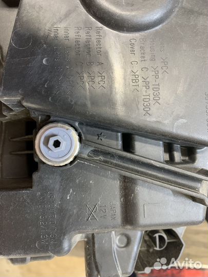 Продам фару lexus gx460 оригинал