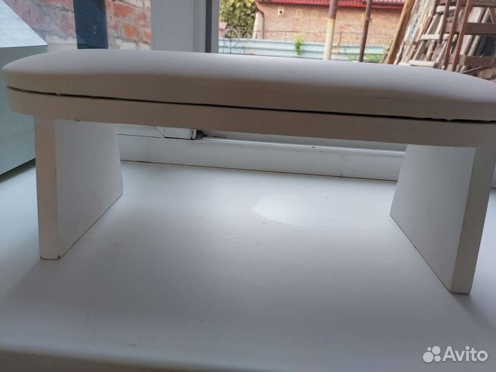 Подставка для рук маникюр