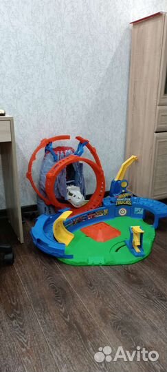 Hot Weels монстр-трак Вулкан Арена GYL14