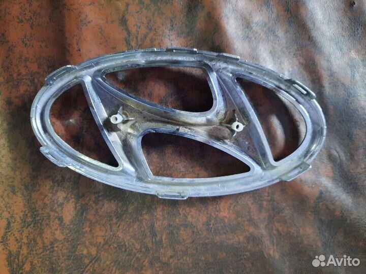 Эмблема (значок ) Hyundai Solaris Хюндай Солярис