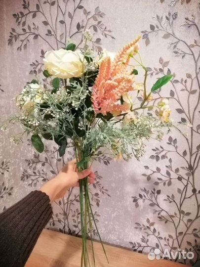 Букет из искусственных цветов