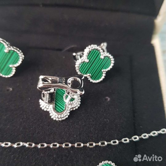 Украшения в стиле Van Cleef