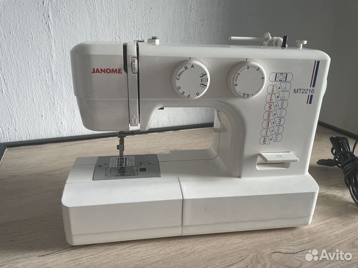 Швейная машинка janome MT2216
