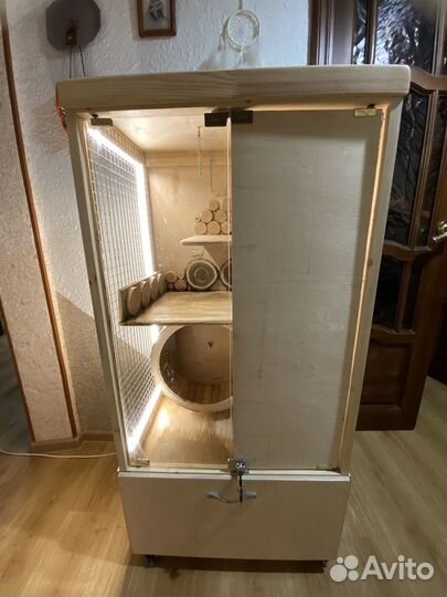 Витрина для шиншилл бу