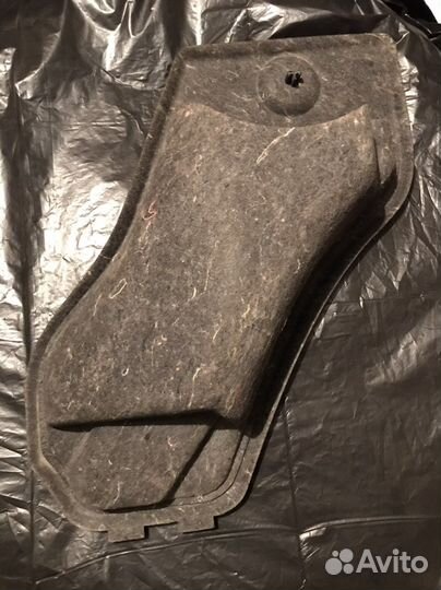 Обшивка багажника BMW 1 series