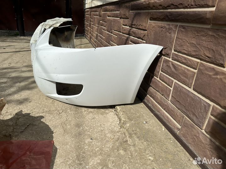 Передний бампер priora 2 белое облако