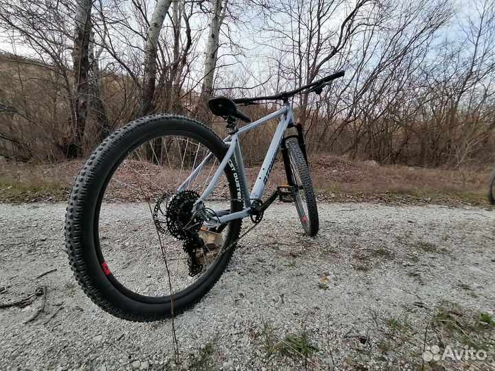Atom x trail x10(Merida)