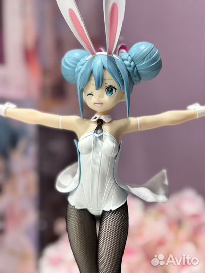 Miku Bunny Suit White Фигурка аниме оригинал